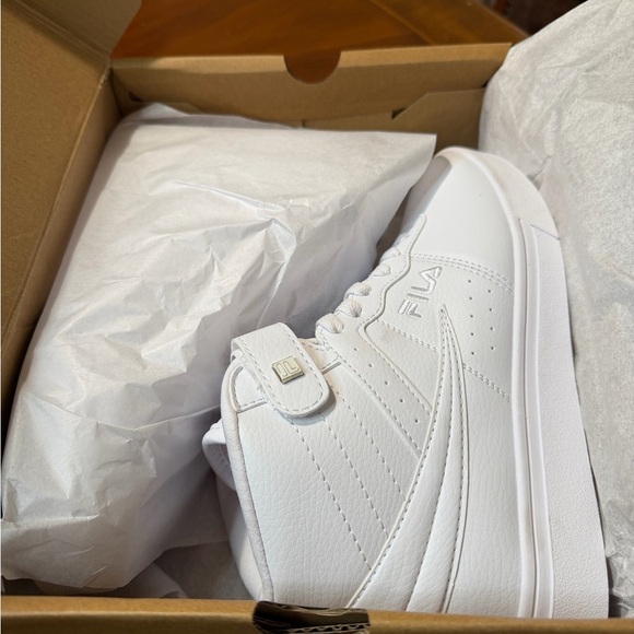 New in Box Women's Fila VULC 13 White High-Top Leather Sneakers Size 7 - Picture 10 of 10
